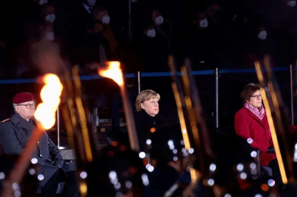 Almanya Başbakanı Merkel için askeri veda töreni düzenlendi - Sayfa 4
