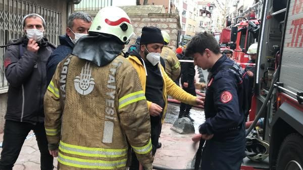 Beyoğlu'nda yanan metruk bina çöktü, itfaiye stajyeri yaralandı - Sayfa 3
