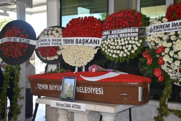 Eski CHP İzmir Milletvekili Canan Arıtman son yolculuğuna uğurlandı - Sayfa 3