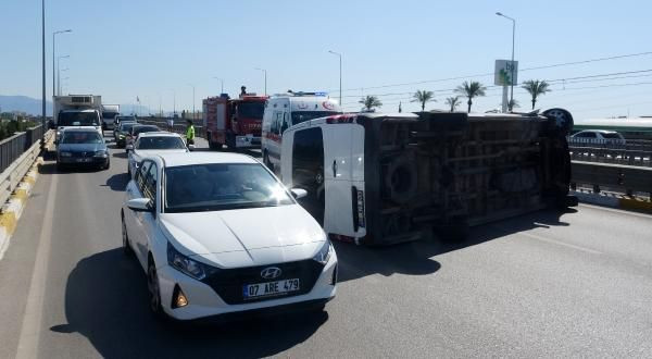 Antalya tur minibüsü devrildi; 9 turist yaralı - Sayfa 3