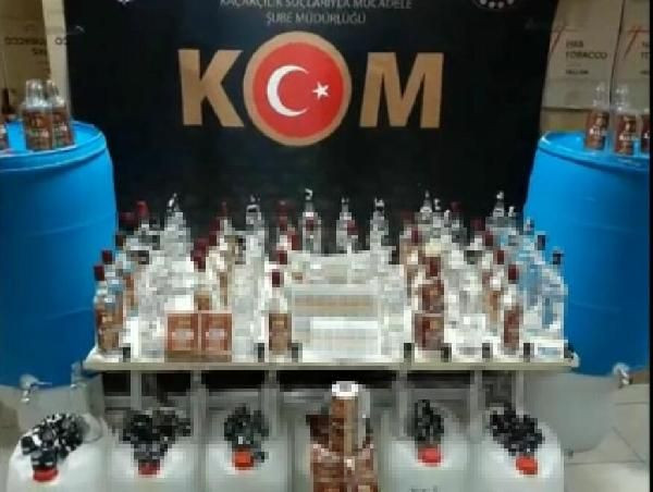 İzmir'de 8 ilçede sahte içki operasyonu; 3 gözaltı - Sayfa 1