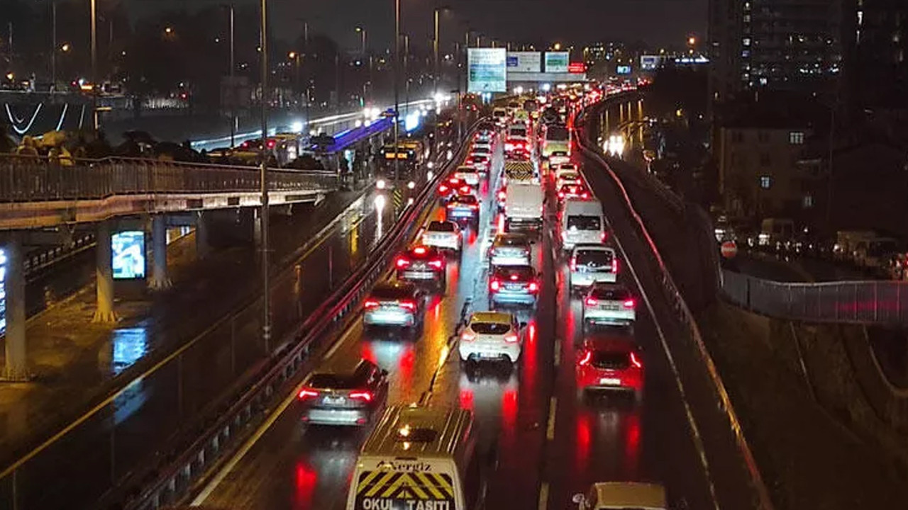 İstanbul’da trafik yoğunluğu yüzde 90’lara ulaştı
