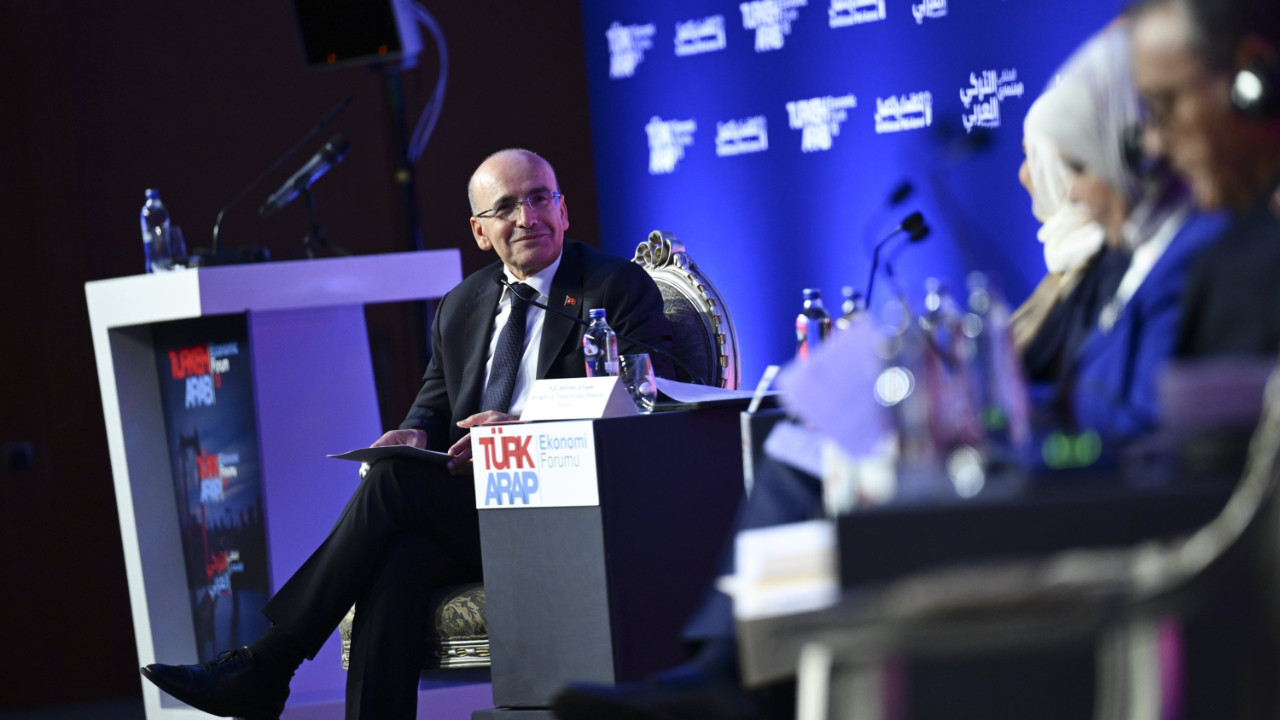 Mehmet Şimşek: Enflasyon düşüyor, Türkiye ekonomik şoklara karşı güçleniyor!