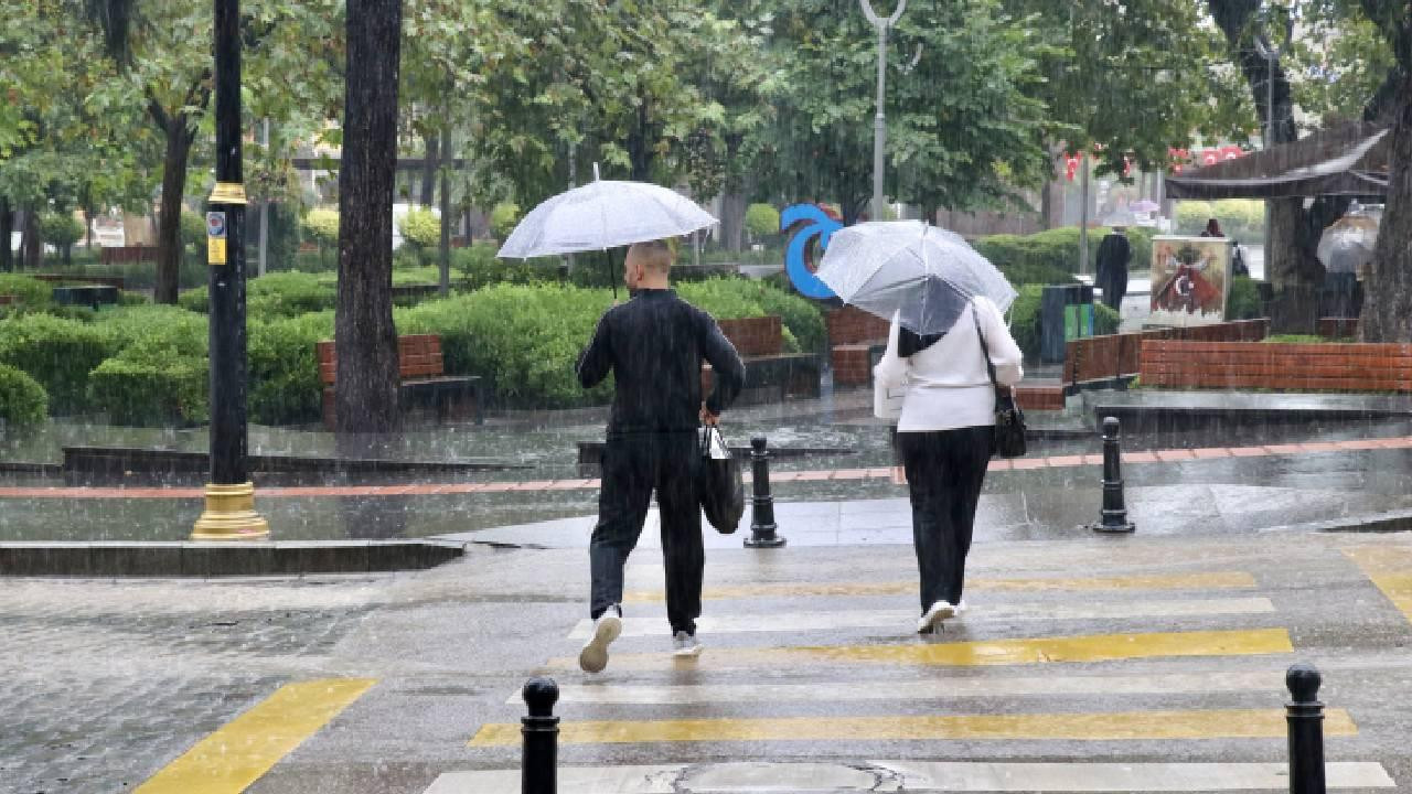 Kırkikindi yağmurları başlıyor! Hafta sonu plan yapanlar dikkat