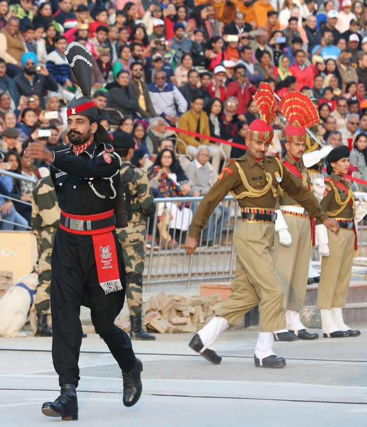Pakistan-Hindistan sınırında 71 yıllık gelenek - Sayfa 3