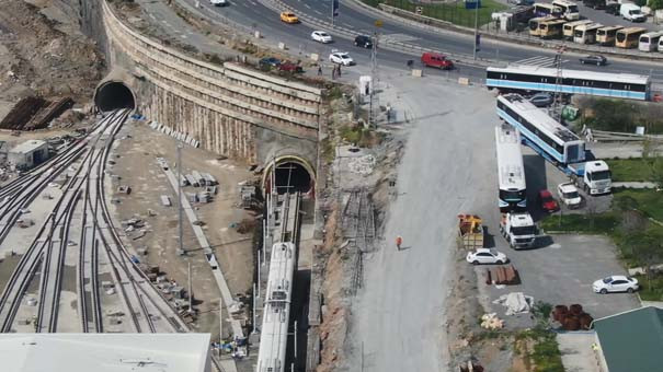 TIR'larla getirilen trenler raylara indirildi - Sayfa 3