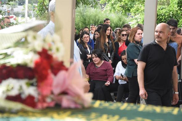 Siyanürlü limonata ile ölen anne ve baba için cenaze töreni düzenlendi - Sayfa 4