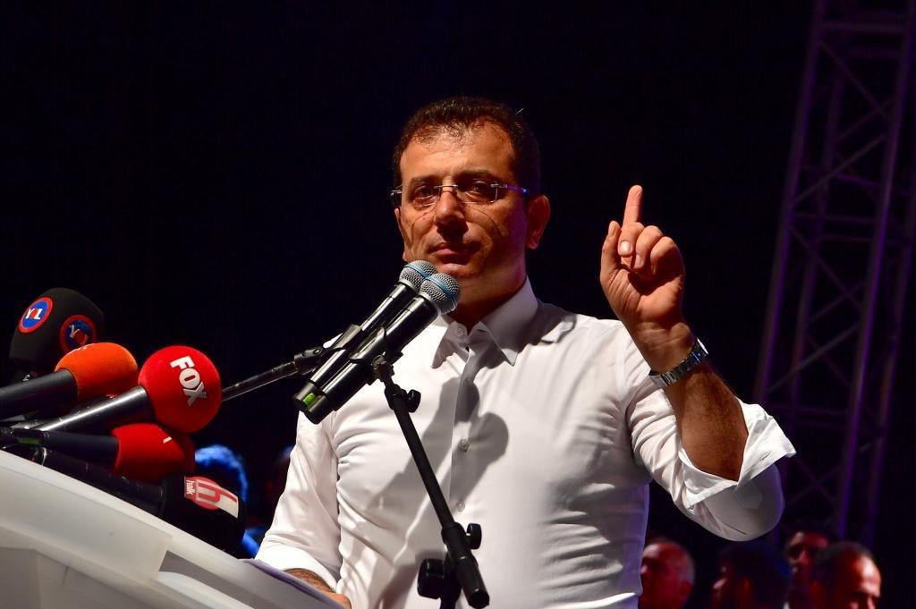 Ünlü isimlerden Ekrem İmamoğlu'na destek mesajları - Sayfa 1
