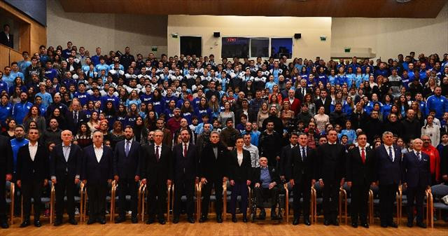 Osman Aşkın Bak, ENKA ödül törenine katıldı 