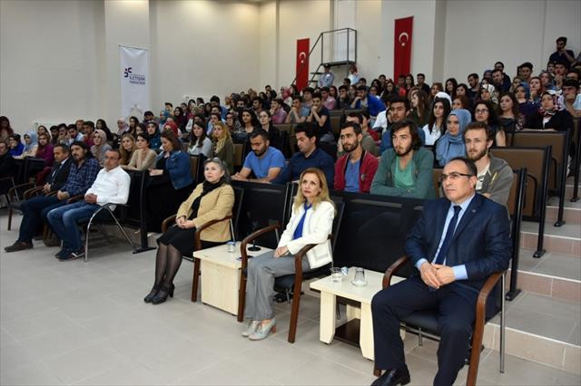Jülide Ateş: Kadın olmaktan gurur duyuyorum