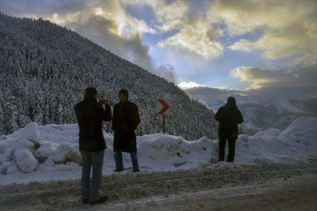 Zigana Dağı Geçidi'nden kış manzaları