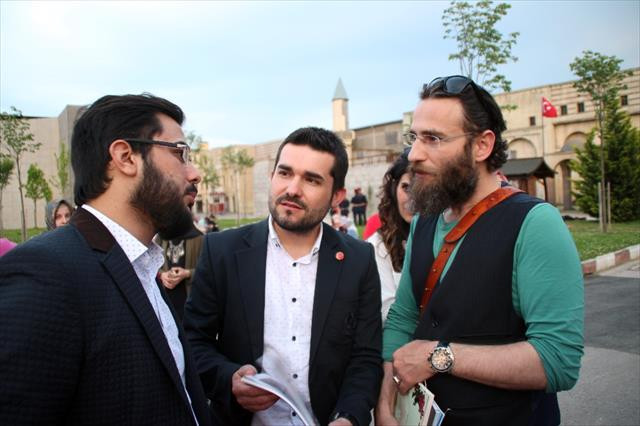 Payitaht ekibi sevenleriyle iftar yemeğinde buluştu