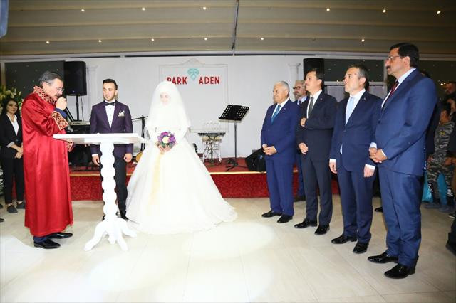 Başbakan Yıldırım 15 Temmuz gazisinin nikah şahidi oldu