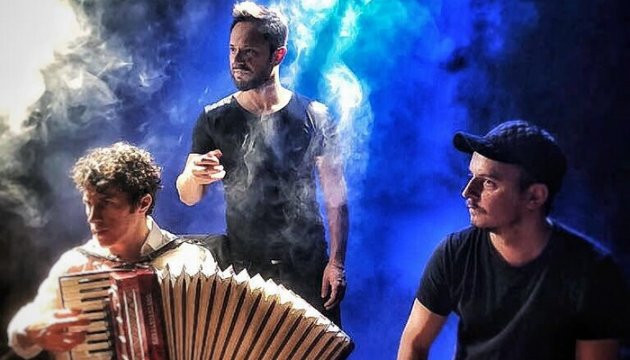 Özgün, Down sendromlular için sahnede - Resim : 3