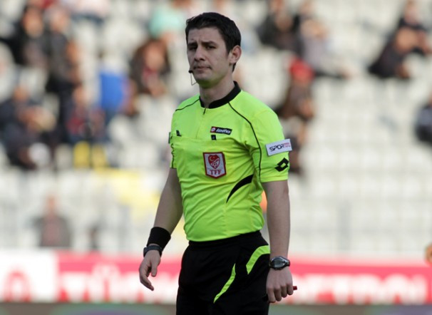 Mehmet Demirkol: Hakem Meler'in kokartının sökülmesi için FIFA'ya şikayet edeceğim - Resim : 1